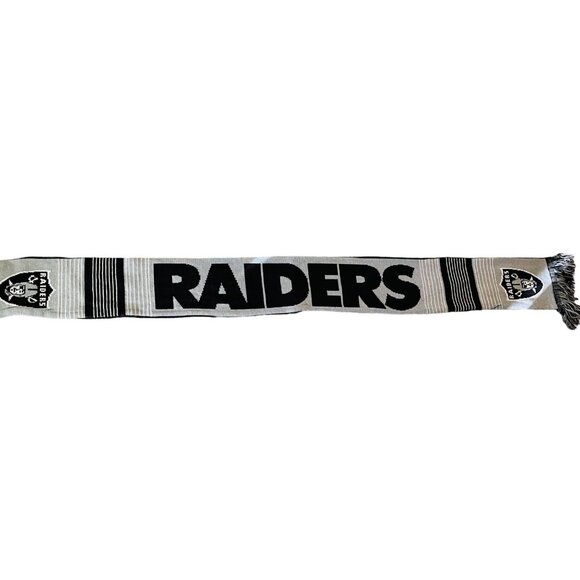 Las Vegas Raiders NFL Team Scarf With Logo & Fringe - Picture 2 of 9